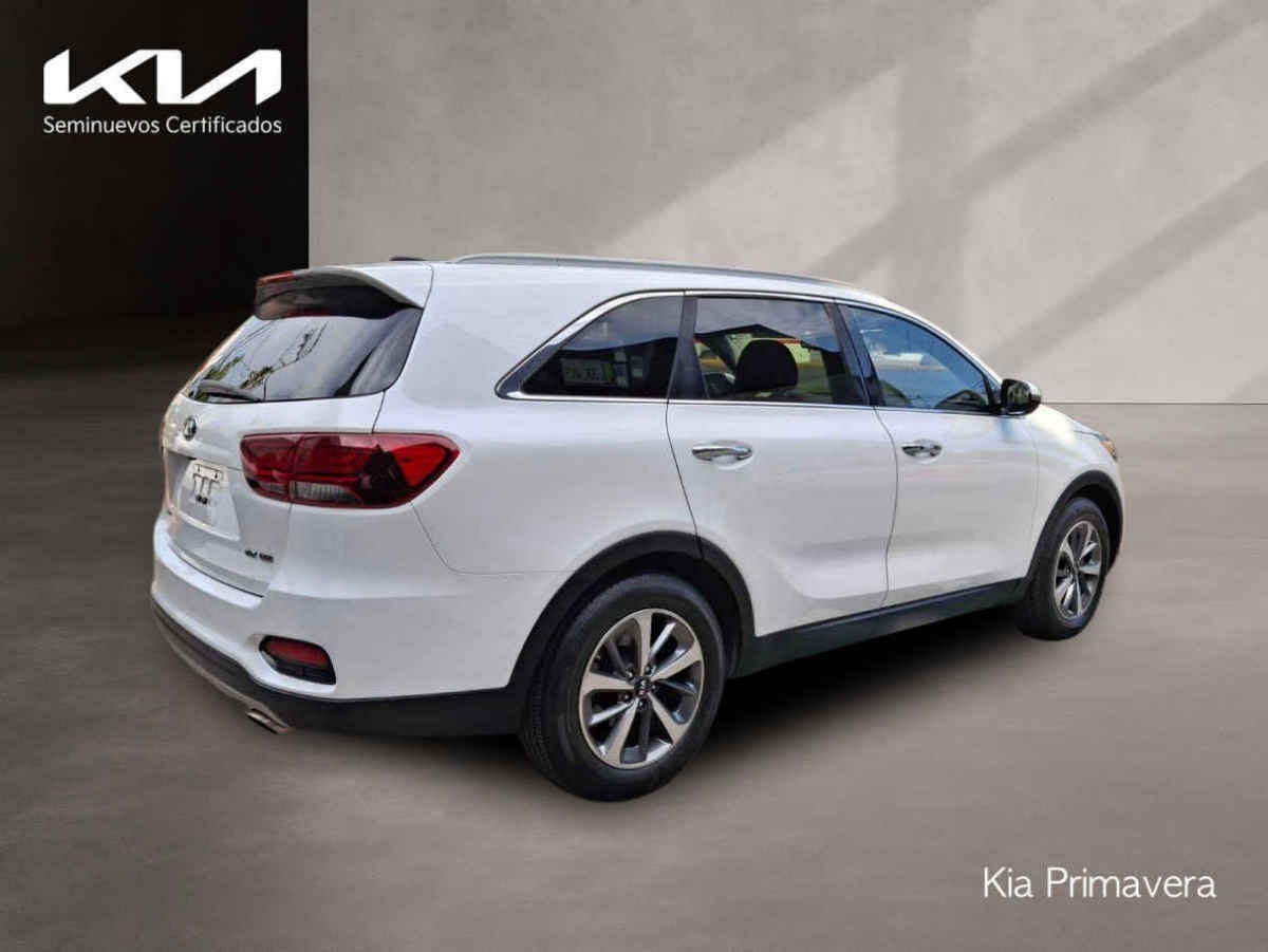 2019 Kia Sorento 5p EX L4 TA 6Vel Piel 7 pas. RA-18"