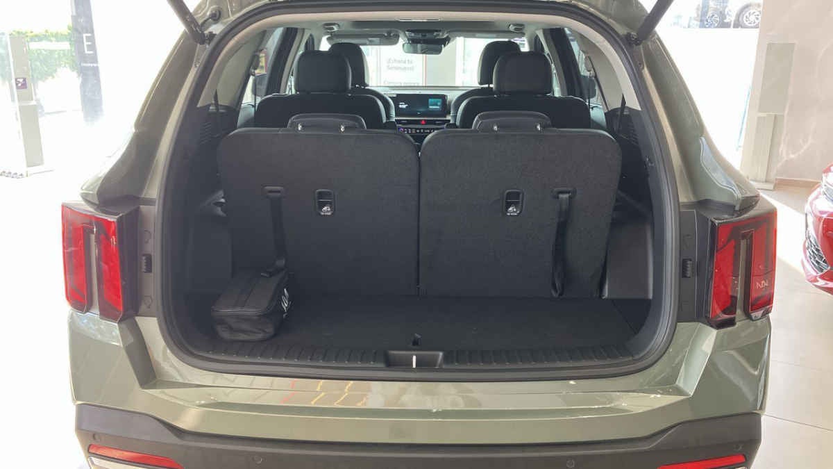 2025 Kia Sorento 5p SXL L4/2.5/T Aut
