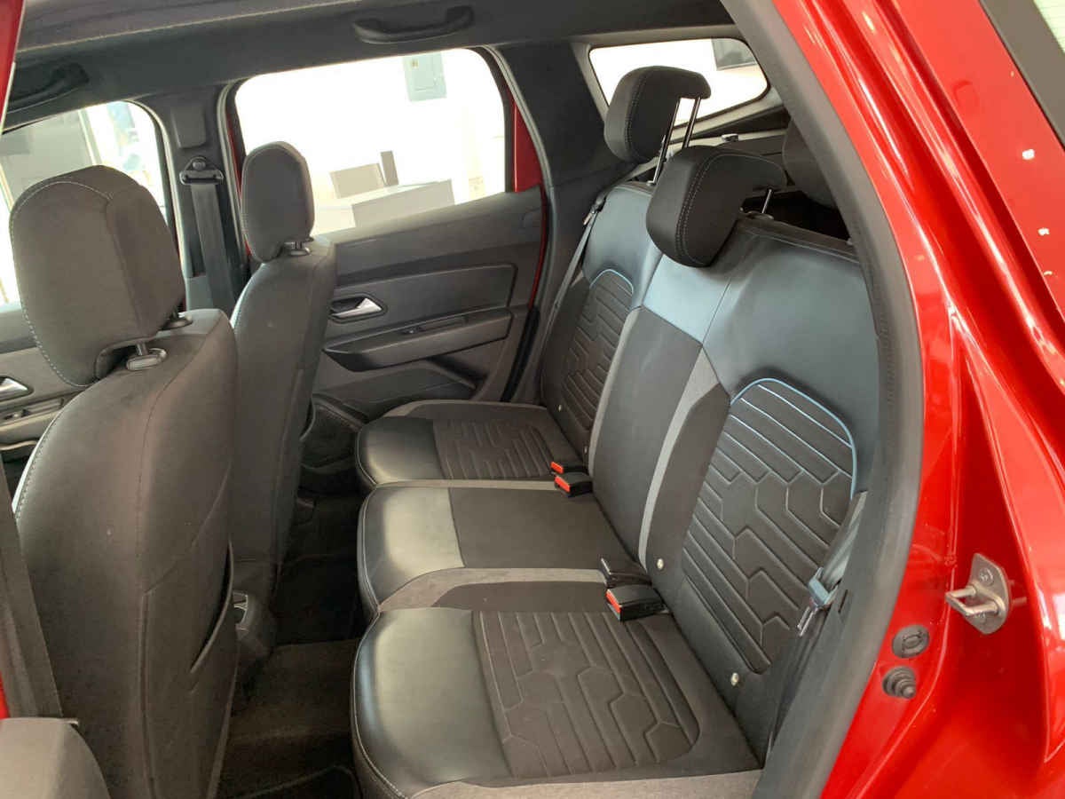 2024 Renault Duster 5p Iconic L4/1.3/T Aut