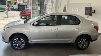 2024 Renault Logan 4p Intens L4/1.6 Aut