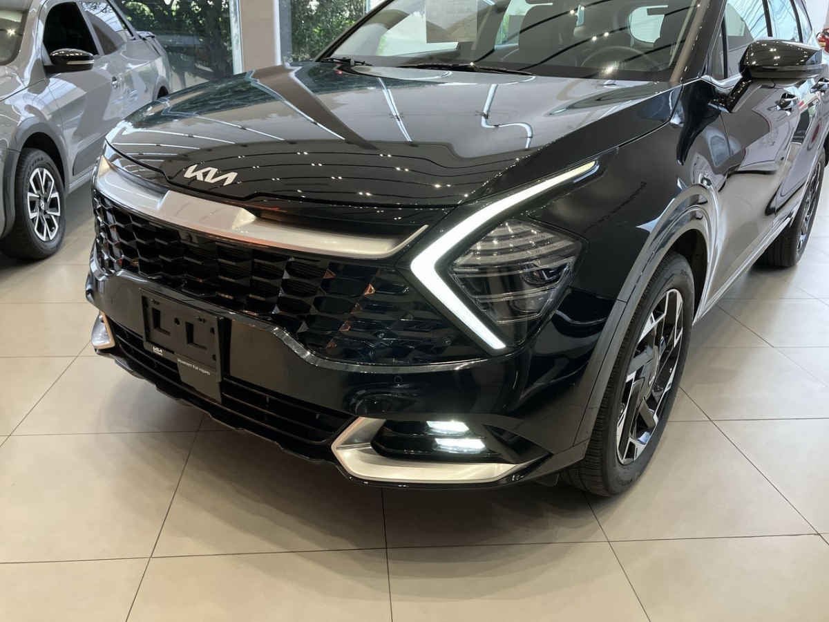 2025 Kia Sportage 5p SXL L4/2.5 Aut