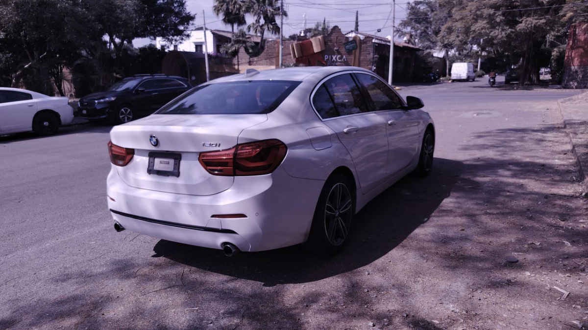 2019 BMW Serie 1 4p Sedan 120i Sport Line L4/1.6/T Aut